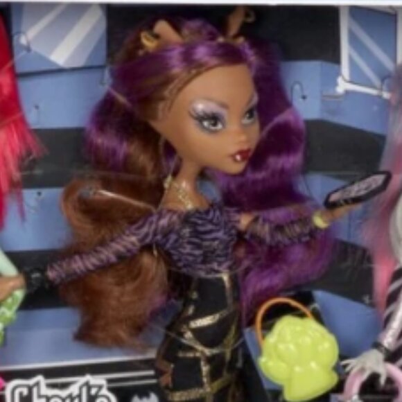Monster High Clawdeen Wolf Ghouls Night Out Doll 2013 Release (SKU: 540TO) - Picture 16 of 16